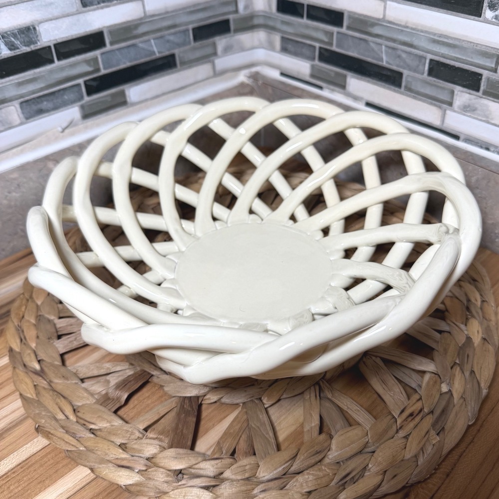 Casafina Portugal Cream Ceramic Woven Lattice Basket Bowl Medium Round 10"